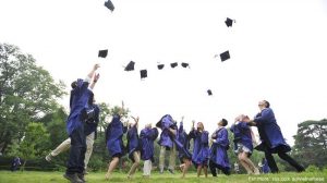 Bạn có thể học tại đây 4 năm để tích góp kinh nghiệm và mối quan hệ