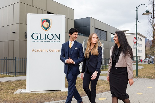 Glion và Les Roches tạo nên môi trường học quốc tế chuyên nghiệp và đa văn hóa.