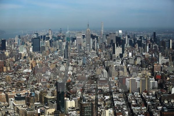 Các tòa nhà chọc trời tại thành phố New York, Mỹ ngày 10/4. (Nguồn: AFP/TTXVN)