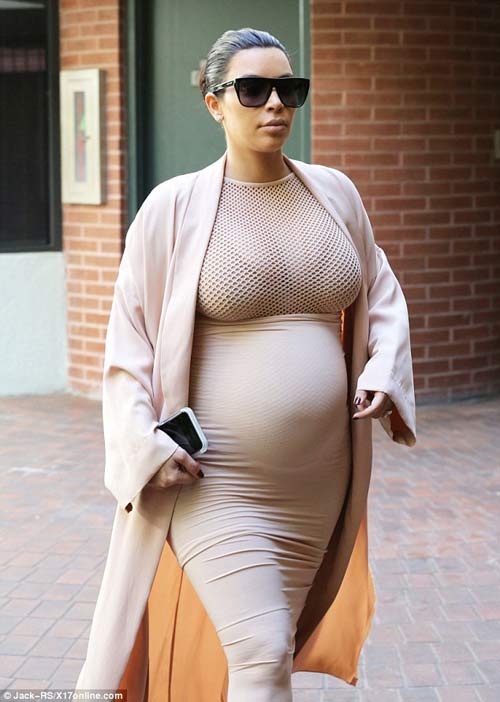 Thân hình phì nhiêu của Kim Kardashian khi mang thai