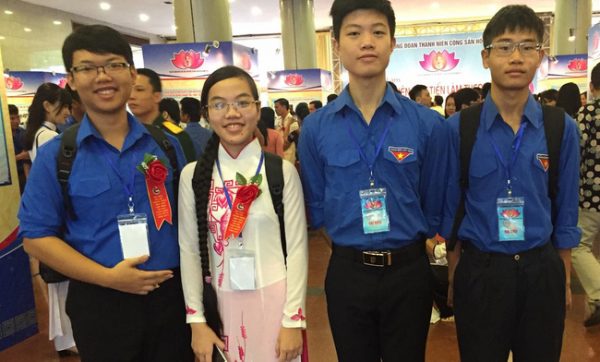 Hương Thảo là cô gái khiêm tốn, ham học hỏi.