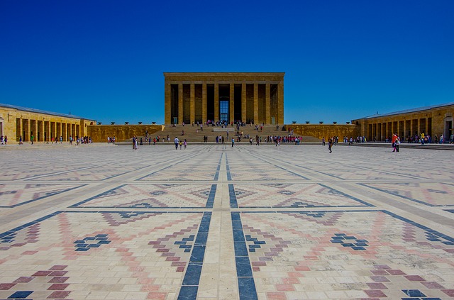 mausoleum-tho-nhi-ky
