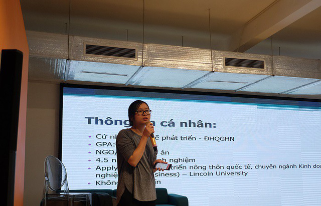 Diễn giả Nguyễn Thị Xuân Quỳnh - ứng viên xuất sắc dành được học bổng New Zealand ASEAN.