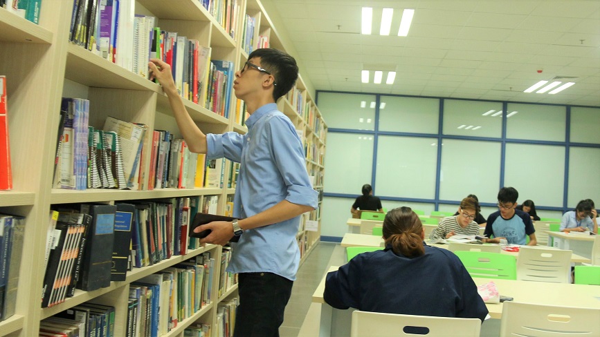 Sinh viên Trường ĐH Kinh tế quốc dân. Ảnh: Thanh Hùng