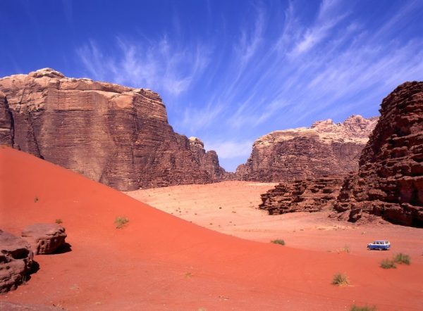 4 wheel drive in Wadi Rum desert in Jordan