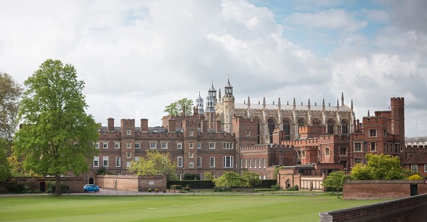 Eton College - một trong những trường tư thục nổi tiếng nhất thế giới hay còn được mệnh danh là “cái nôi đào tạo nên những quý ông” ở Anh quốc