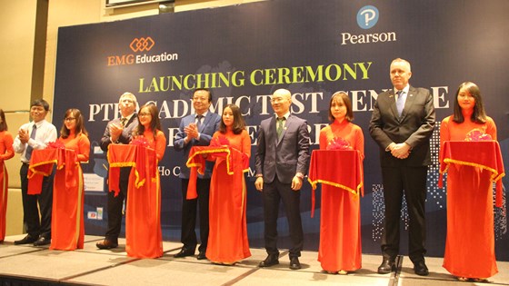 Cắt băng khánh thành Trung tâm Đào tạo và Kiểm tra đánh giá theo chuẩn PTE Academic tại TPHCM
