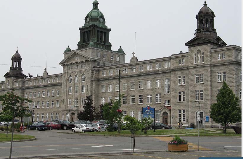 dai-hoc-quebec