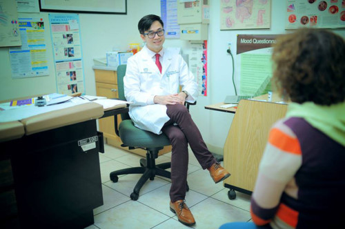 Theo bác sĩ Huynh Wynn Tran việc chuẩn bị kỹ lưỡng hồ sơ và tránh những sai lầm đáng tiếc sẽ giúp ứng viên tiến gần hơn đến ngôi trường Y khoa mơ ước.