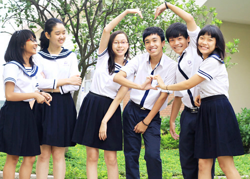 Phương l&agrave; lớp trưởng tốt bụng, được bạn b&egrave; qu&yacute; mến-SSDH