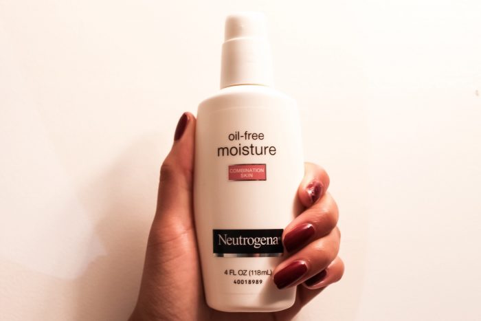 ssdh-neutrogena-oil-free-moisture-for-combination-skin