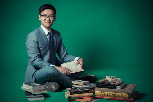 Nguyễn Hoàng Phong (Sinh viên Việt tại Đại học Cornell, Mỹ) là một trong 30 gương mặt dưới 30 tuổi nổi bật nhất Việt Nam năm 2018, theo Forbes bình chọn.