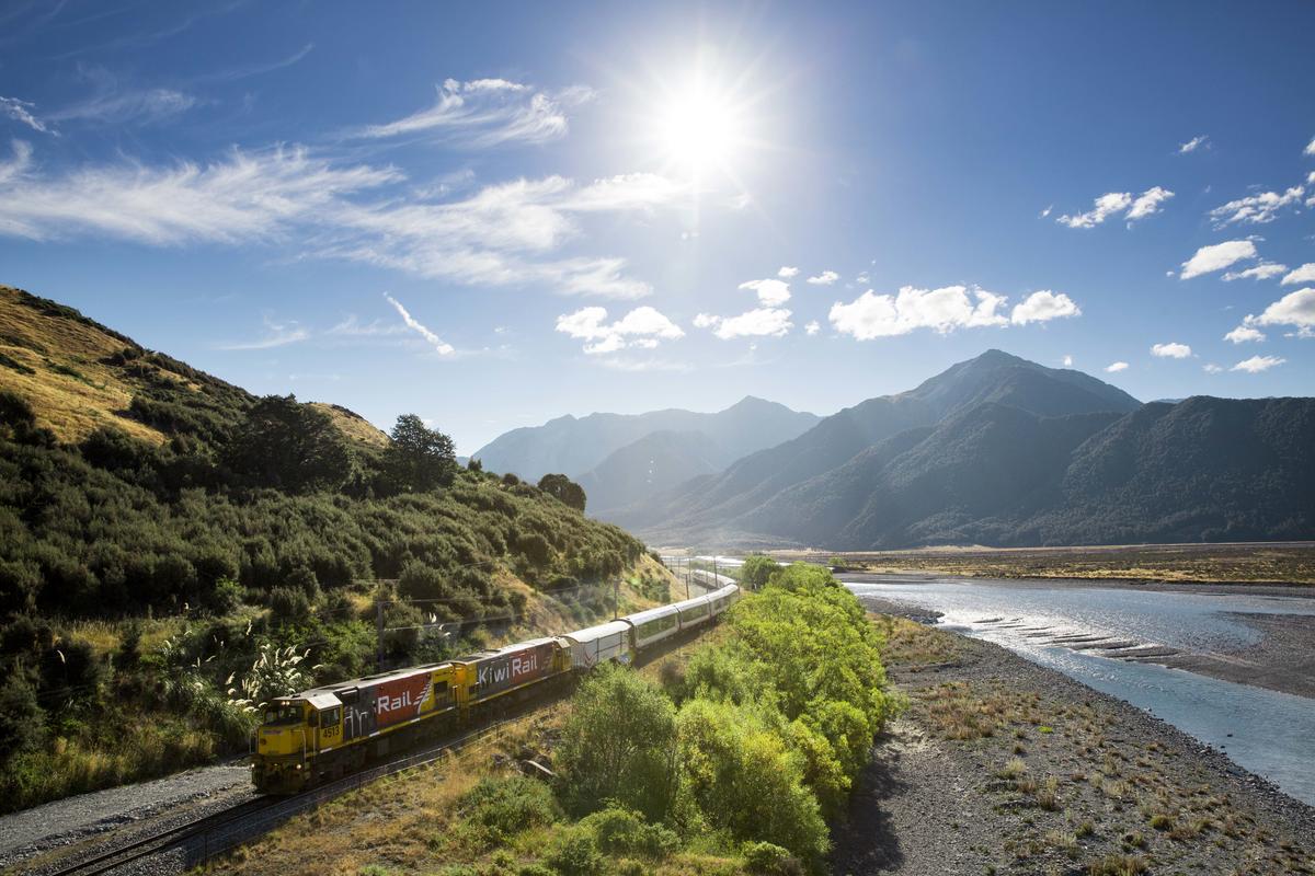 tranzalpine-rail-journey