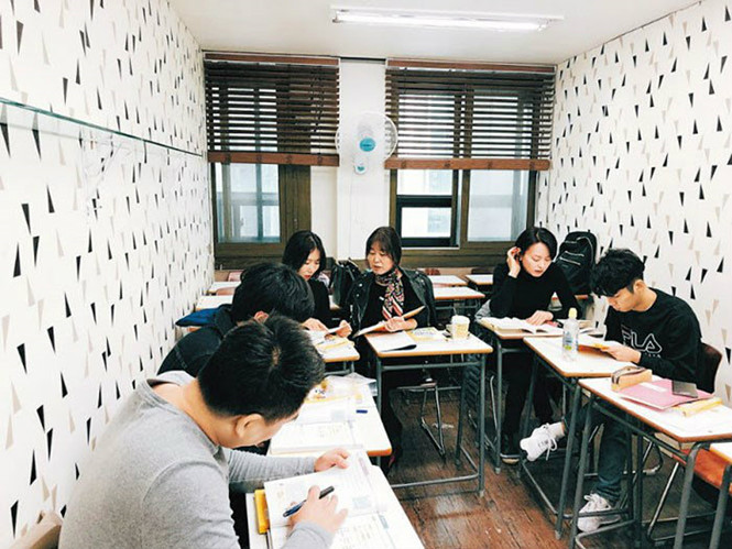 Một lớp học tiếng Việt tại Seoul