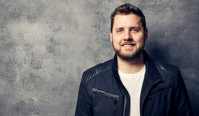 Tác giả Mark Manson.