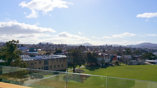 Sinh viên ở Tasmania được hưởng những đãi ngộ về chi phí giao thông công cộng và một loạt các dịch vụ khác.