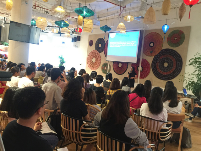 Chị Lò Thanh Hòa chia sẻ hành trình của bản thân.