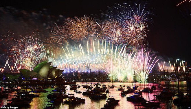 Màn bắn pháo hoa hoành tráng tại cầu cảng Sydney năm 2019