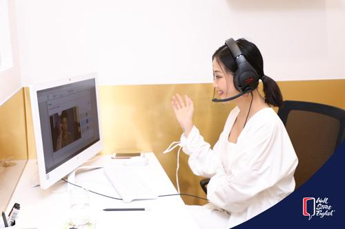Phần lớn sinh viên, người đi làm khó tập trung cao vào việc học ngoại ngữ.