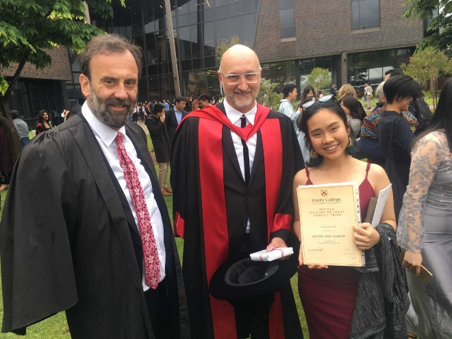Quỳnh Anh trong lễ tốt nghiệp tại Trinity College tháng 11/2018.