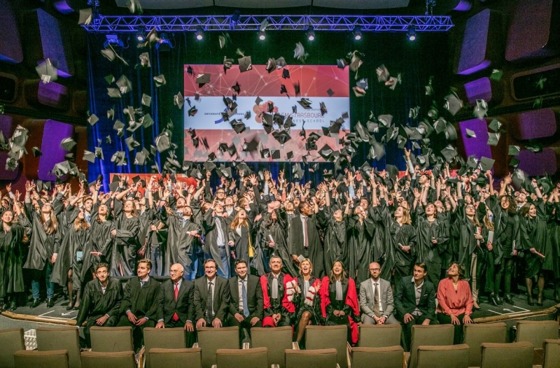 ssdh-em-strasbourg-business-school-sinh-vien