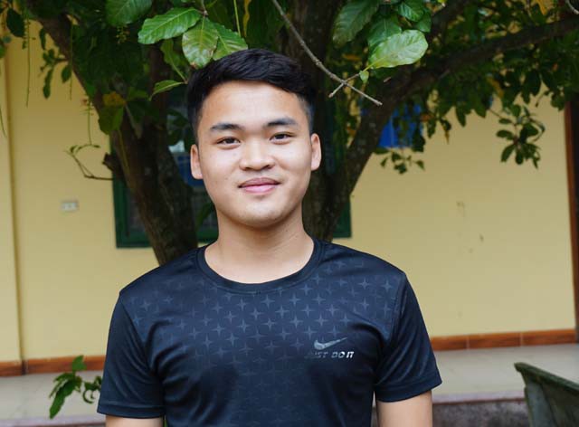 Người con của tộc người Ơ Đu Lô Văn Anh.