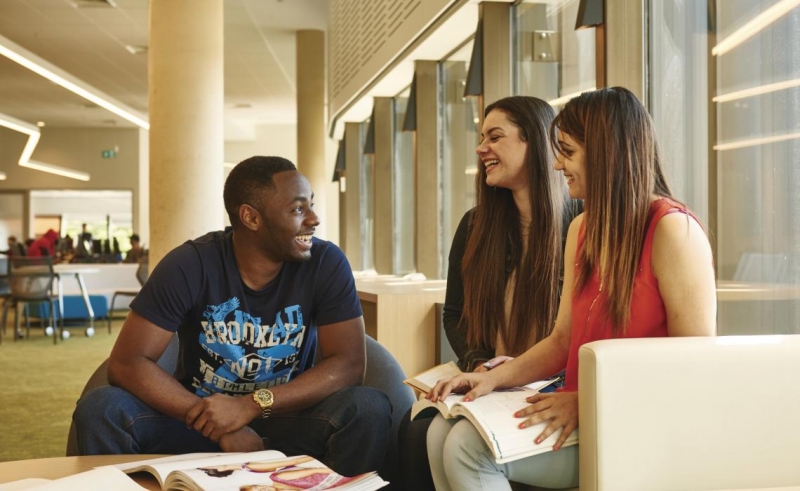 ssdh-university-of-technology-sydney.jpg-sinh-vien