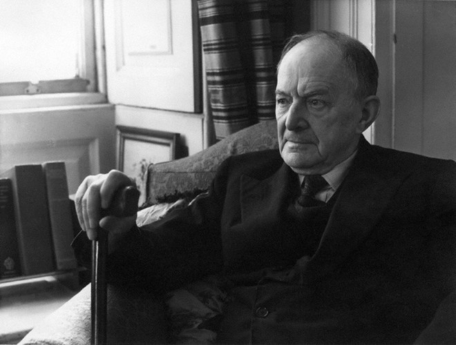 Nhà văn người Anh Walter de la Mare.