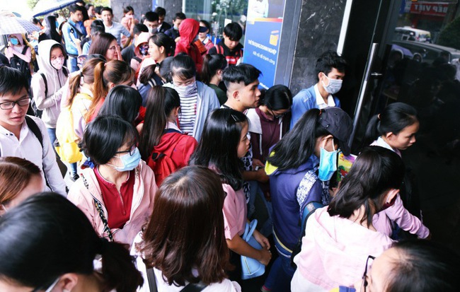 S&agrave;i G&ograve;n mới th&aacute;ng trước c&ograve;n vỡ trận v&igrave; sinh vi&ecirc;n chen nhau đăng k&yacute; thi TOEIC, nay nhận tin ho&atilde;n đến tận th&aacute;ng 6/2019