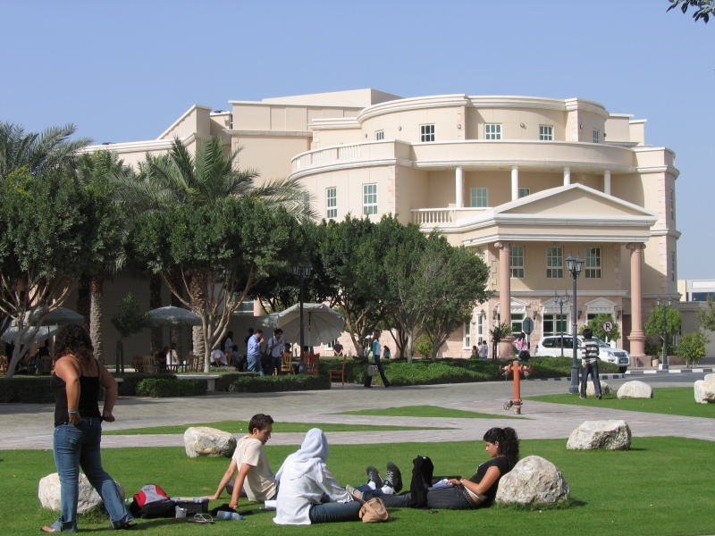 ssdh-american-university-in-dubai-sinh-vien