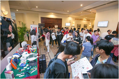 Nhiều suất học bổng lên đến 90% từ hơn 60 trường học và quà tặng giá trị dành cho tất cả khách tham dự.