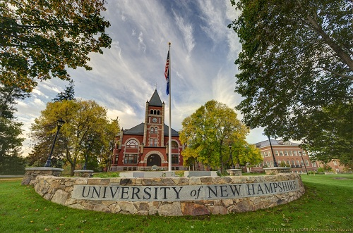 Khuôn viên trường Đại học New Hampshire.