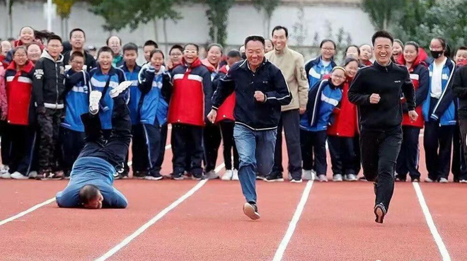 Dù không chiến thắng nhưng thầy đã có một pha khởi đầu nổi bật nhất toàn trường