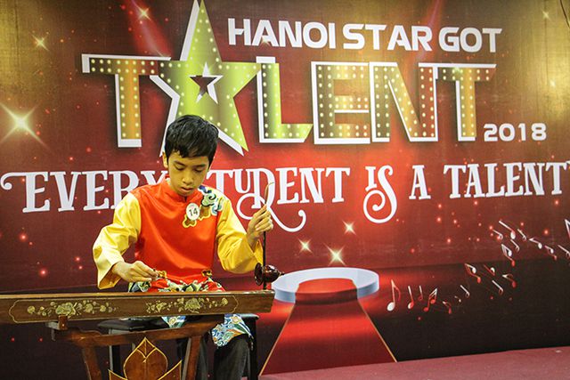 Bảo Duy là cậu bé đa tài, vừa giỏi Toán, vừa đoạt nhiều giải cao trong các lĩnh vực nghệ thuật.