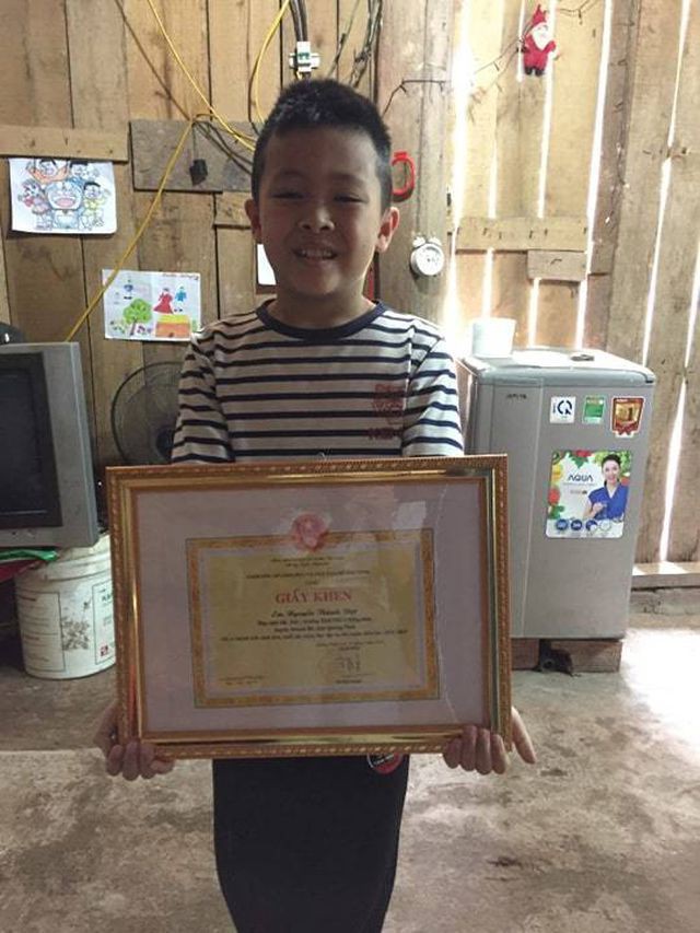 Học sinh Thành Đạt tại nhà riêng.
