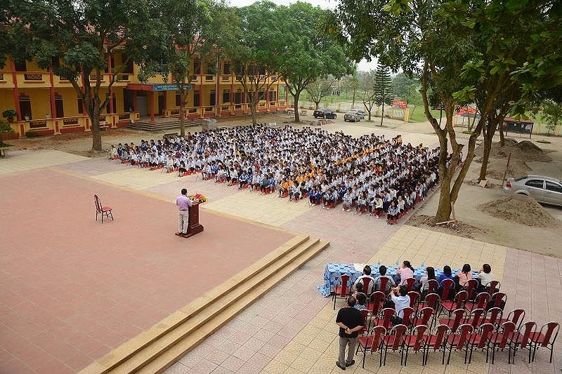 Buổi hội thảo diễn ra trong không khí trang nghiêm và đã mang tới cho thầy cô, học sinh những thông tin bổ ích về cuộc cách mạng công nghiệp lần thứ 4. Ảnh: Công Tiến