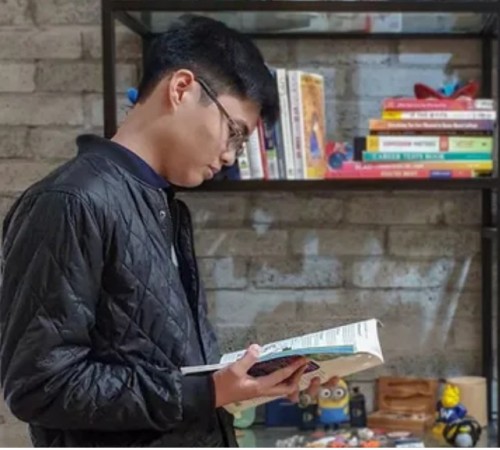 Đào Thế Hoàng - Học sinh lớp 12, trường THPT Nguyễn Siêu – Hà Nội