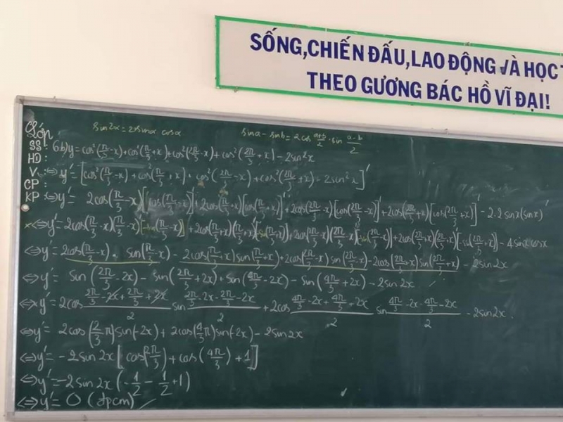 Đây là Toán, hay là một thứ ngôn ngữ cổ xưa nào đó bị thất lạc