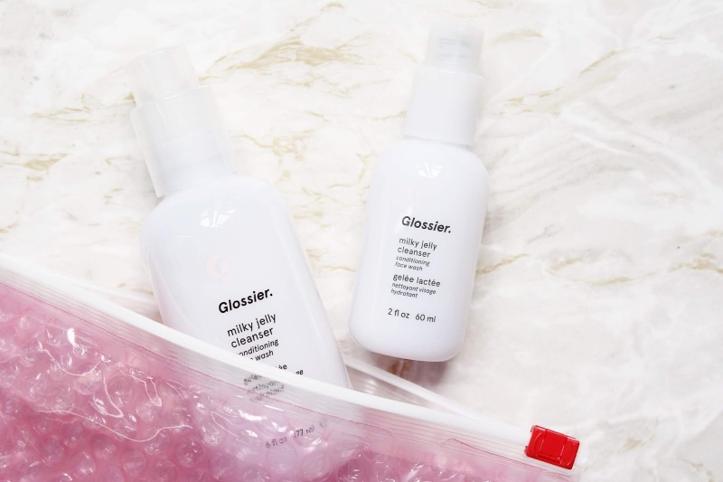 Glossier Milky Jelly Cleanser (415.000 VNĐ)
