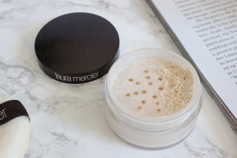 ssdh-laura-mercier-translucent-loose-setting-powder