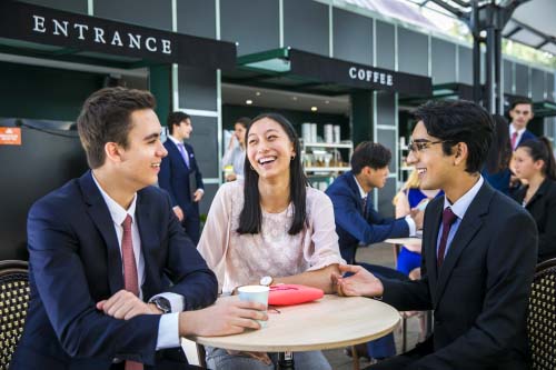 UNSW hỗ trợ sinh viên không giới hạn.