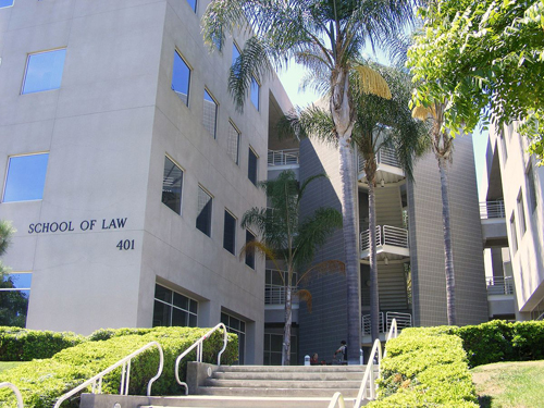 University of Law thành lập vào năm 1962.