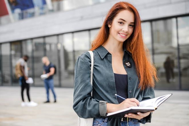 Du học sinh có cơ hội việc làm và định cư cao hơn khi lên kế hoạch du học rõ ràng.