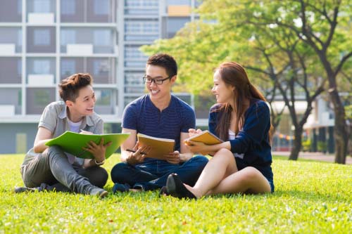 Giỏi tiếng Anh chưa chắc đã đi du học được nếu không có kỹ năng mềm và khả năng thích ứng nhanh với môi trường.