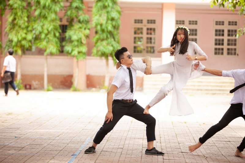 Anh photo ơi, chụp ngay nào em chuẩn bị diễn đây
