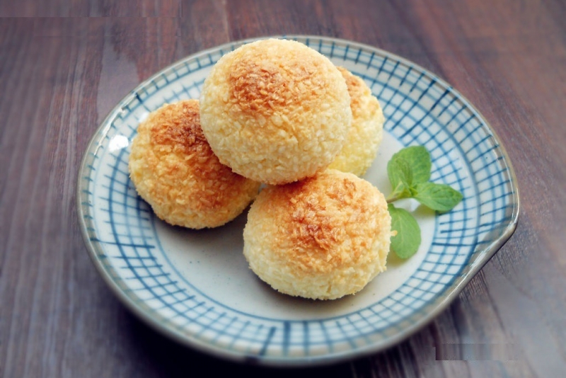ssdh-banh-num-dua1