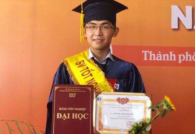Á khoa đầu ra của trường ĐH Sư phạm TP.HCM nuôi ước mơ trở thành thầy giáo