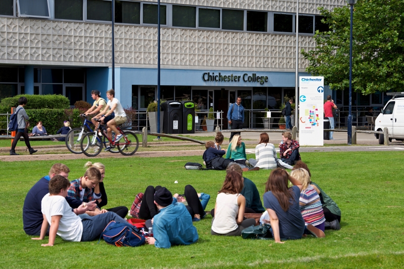 ssdh-sinh-vien-chichester-college