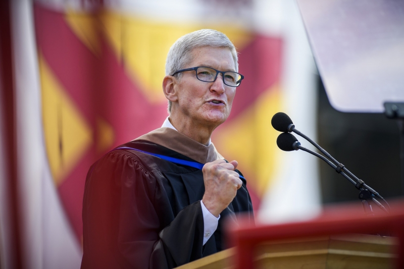 Tim Cook - CEO của Apple đã có bài phát biểu tại buổi lễ tốt nghiệp thứ 128 của ĐH Stanford
