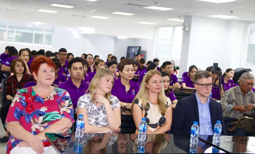 Các học viên đang theo học tại IET